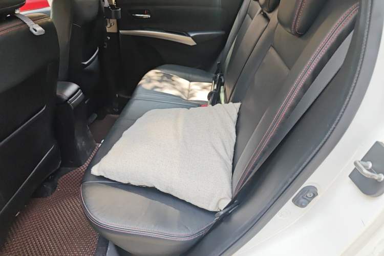 Used Suzuki S-Cross 2014 1.6L CVT Two-Wheel Drive Elite Version Left Rear Seat