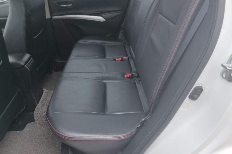 Used Suzuki S-Cross 2014 1.6L CVT Four-Wheel Drive Luxury Version Left Rear Seat