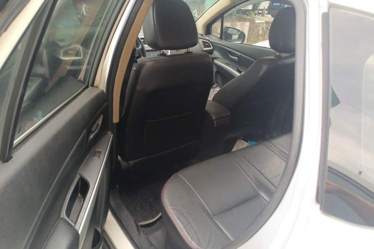 Used Suzuki S-Cross 2014 1.6L CVT Two-Wheel Drive Elite Version Left Rear Seat