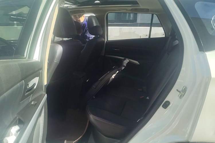 Used Suzuki S-Cross 2014 1.6L CVT Four-Wheel Drive Luxury Version Left Rear Seat