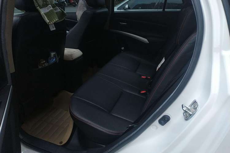 Used Suzuki S-Cross 2014 1.6L CVT Two-Wheel Drive Elite Version Left Rear Seat