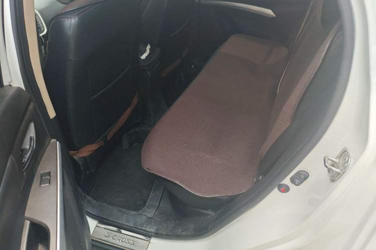 Used Suzuki S-Cross 2014 1.6L CVT Two-Wheel Drive Elite Version Left Rear Seat