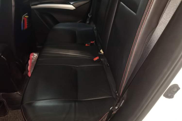 Used Suzuki S-Cross 2014 1.6L CVT Two-Wheel Drive Elite Version Left Rear Seat