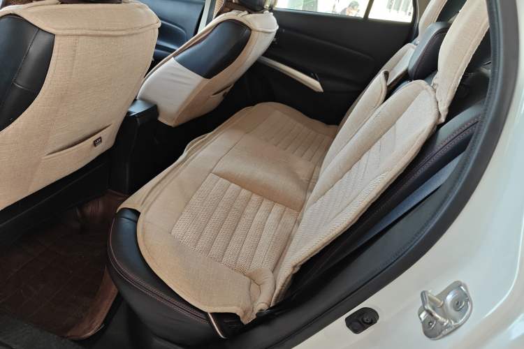 Used Suzuki S-Cross 2014 1.6L CVT Two-Wheel Drive Elite Version Left Rear Seat