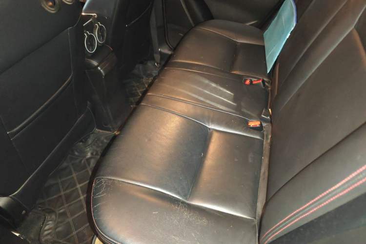 Used Suzuki S-Cross 2014 1.6L CVT Two-Wheel Drive Elite Version Left Rear Seat