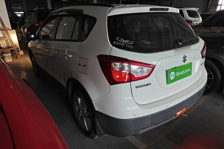 Used Suzuki S-Cross 2014 1.6L CVT Two-Wheel Drive Entry Model Left Side