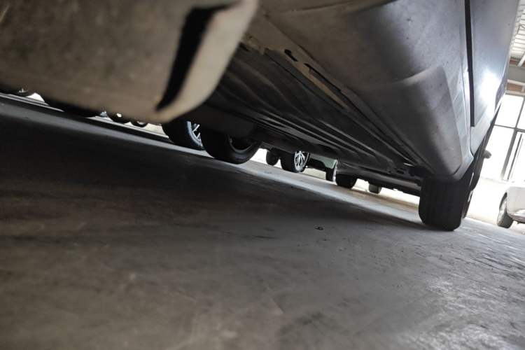 Used Suzuki S-Cross 2014 1.6L CVT Two-Wheel Drive Entry Model Left Side Sill