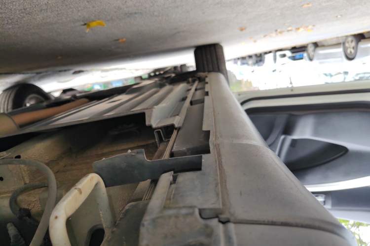 Used Suzuki S-Cross 2014 1.6L CVT Two-Wheel Drive Entry Model Left Side Sill