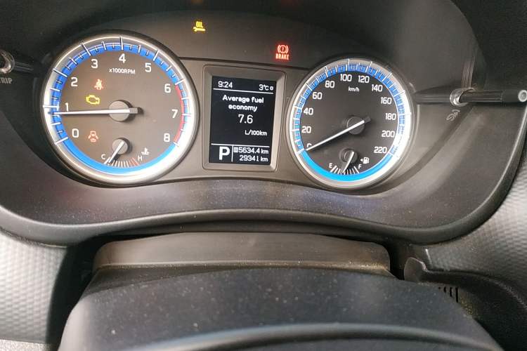 Used Suzuki S-Cross 2014 1.6L CVT Two-Wheel Drive Elite Version Odometer Close Up