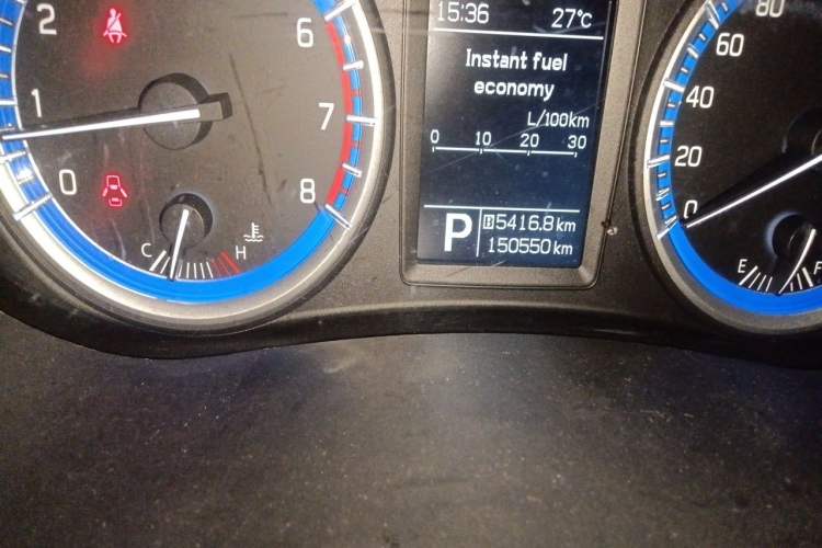 Used Suzuki S-Cross 2014 1.6L CVT Two-Wheel Drive Elite Version Odometer Close Up