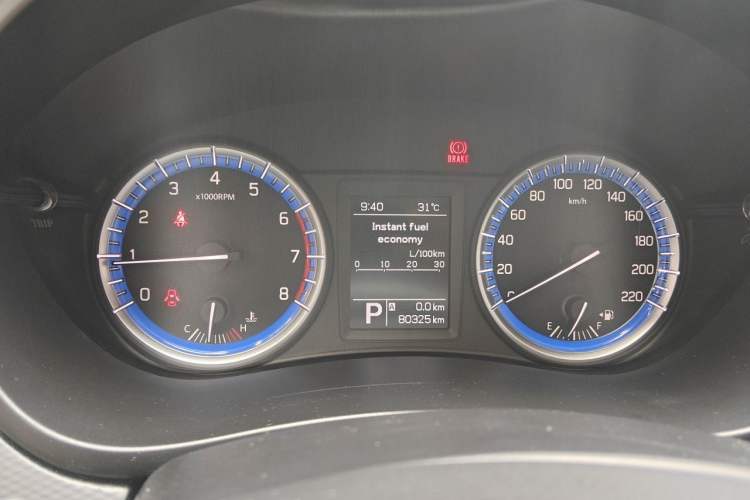 Used Suzuki S-Cross 2014 1.6L CVT Two-Wheel Drive Elite Version Odometer Close Up