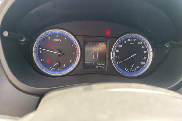 Used Suzuki S-Cross 2014 1.6L Manual Two-Wheel Drive Elite Model Odometer Close Up
