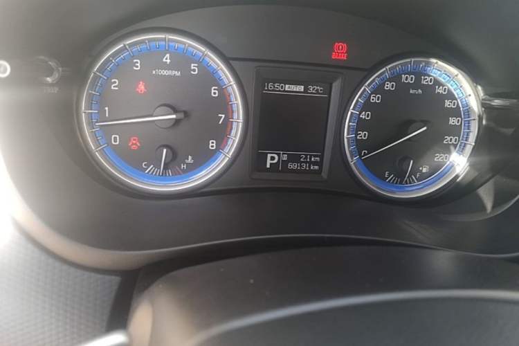 Used Suzuki S-Cross 2014 1.6L CVT Four-Wheel Drive Luxury Version Odometer Close Up