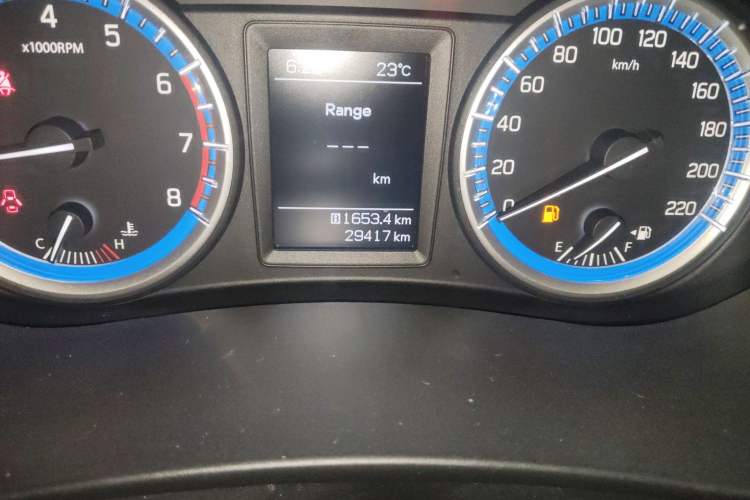 Used Suzuki S-Cross 2014 1.6L Manual Two-Wheel Drive Elite Model Odometer Close Up