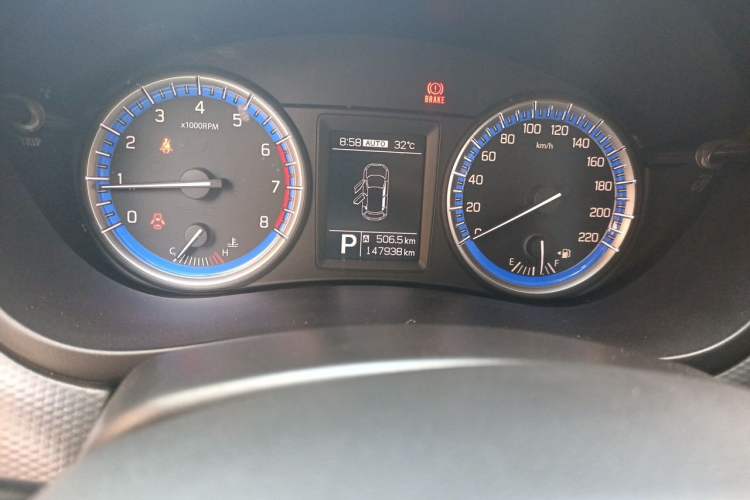 Used Suzuki S-Cross 2014 1.6L CVT Four-Wheel Drive Luxury Version Odometer Close Up