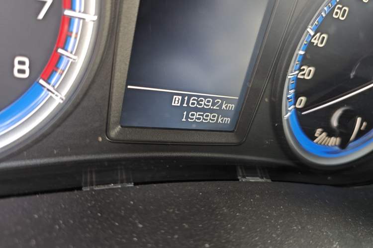 Used Suzuki S-Cross 2014 1.6L Manual Two-Wheel Drive Entry Model Odometer Close Up