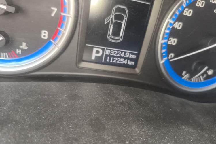 Used Suzuki S-Cross 2014 1.6L CVT Two-Wheel Drive Entry Model Odometer Close Up