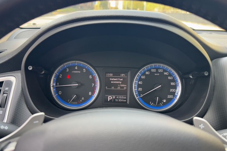 Used Suzuki S-Cross 2014 1.6L CVT Two-Wheel Drive Elite Version Odometer Close Up