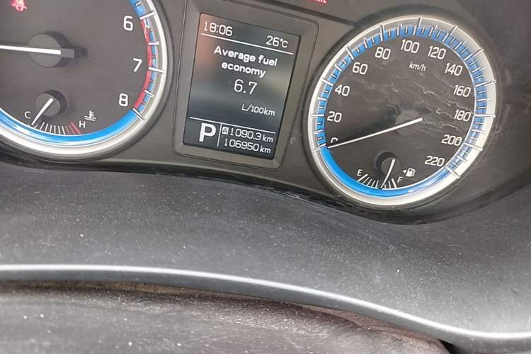 Used Suzuki S-Cross 2014 1.6L CVT Two-Wheel Drive Entry Model Odometer Close Up