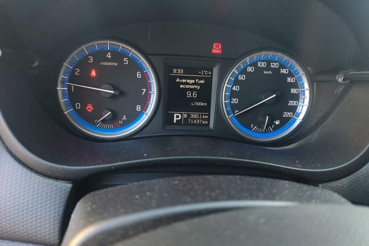 Used Suzuki S-Cross 2014 1.6L CVT Two-Wheel Drive Entry Model Odometer Close Up