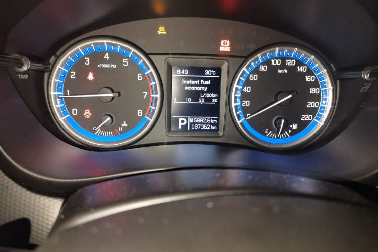 Used Suzuki S-Cross 2014 1.6L CVT Two-Wheel Drive Elite Version Odometer Close Up