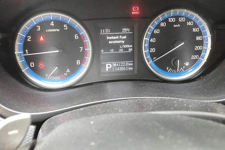 Used Suzuki S-Cross 2014 1.6L CVT Two-Wheel Drive Elite Version Odometer Close Up