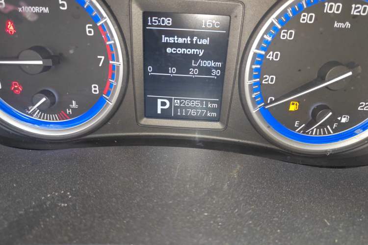 Used Suzuki S-Cross 2014 1.6L CVT Two-Wheel Drive Elite Version Odometer Close Up