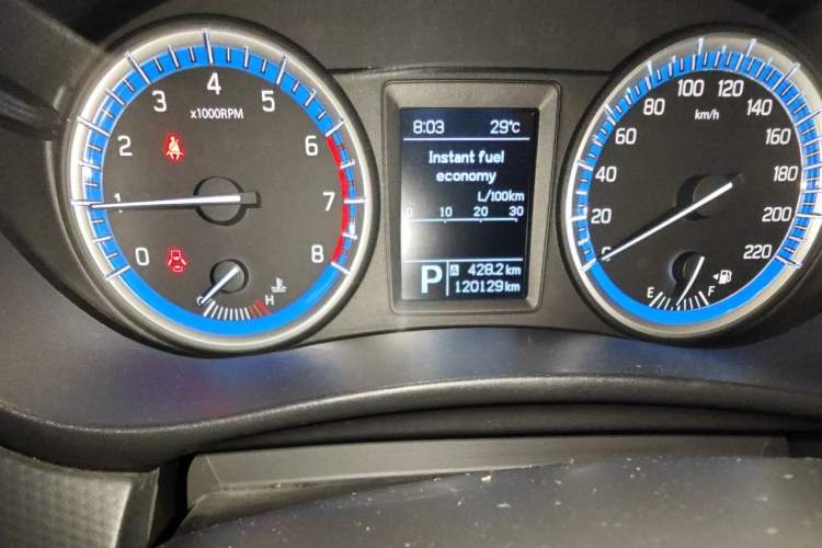 Used Suzuki S-Cross 2014 1.6L CVT Two-Wheel Drive Elite Version Odometer Close Up