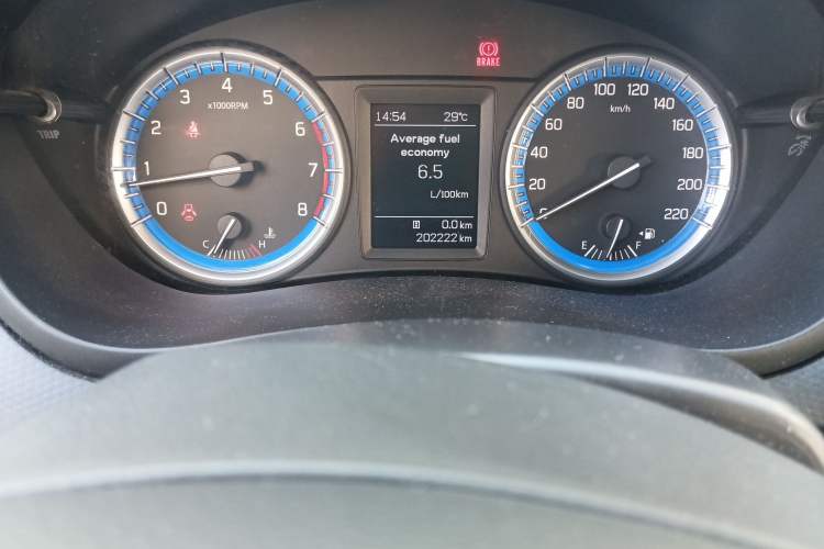 Used Suzuki S-Cross 2014 1.6L Manual Two-Wheel Drive Entry Model Odometer Close Up