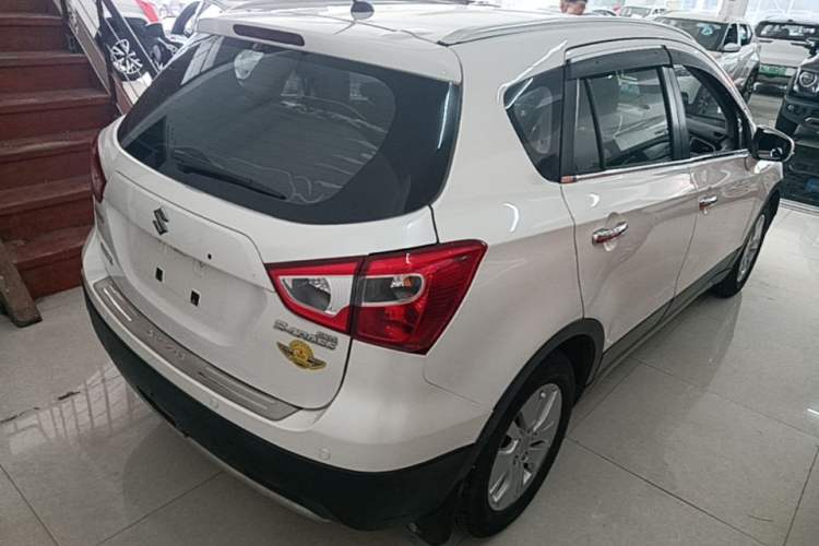Used Suzuki S-Cross 2014 1.6L CVT Two-Wheel Drive Elite Version Rear Right 45 Deg