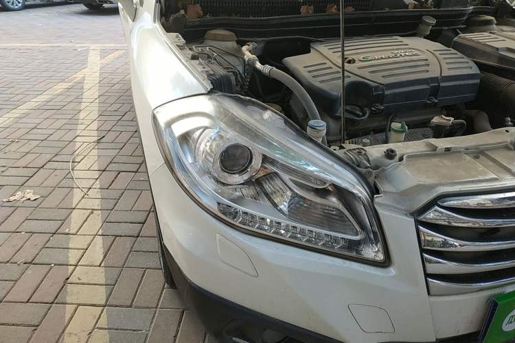Used Suzuki S-Cross 2014 1.6L CVT Two-Wheel Drive Elite Version Right Front Headlight
