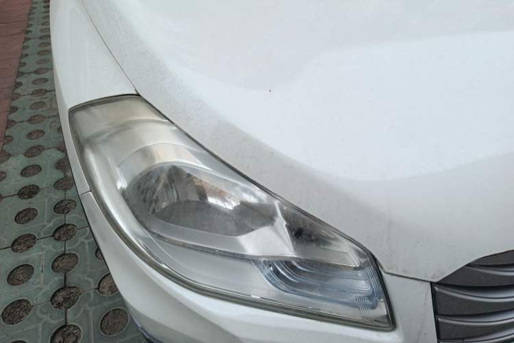 Used Suzuki S-Cross 2014 1.6L Manual Two-Wheel Drive Entry Model Right Front Headlight