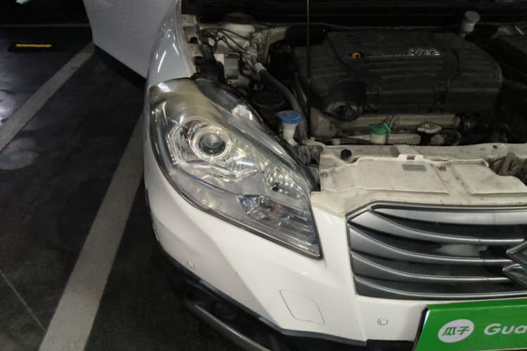 Used Suzuki S-Cross 2014 1.6L Manual Two-Wheel Drive Entry Model Right Front Headlight