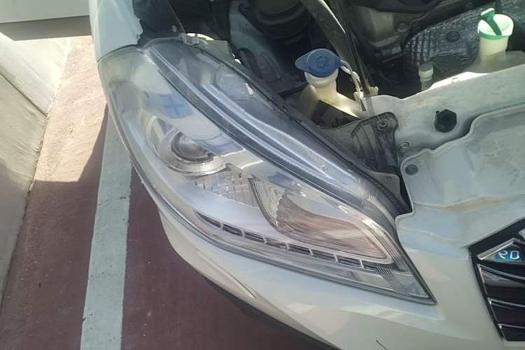 Used Suzuki S-Cross 2014 1.6L CVT Four-Wheel Drive Luxury Version Right Front Headlight