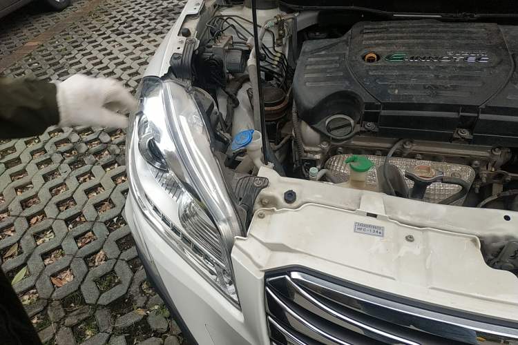 Used Suzuki S-Cross 2014 1.6L CVT Two-Wheel Drive Elite Version Right Front Headlight