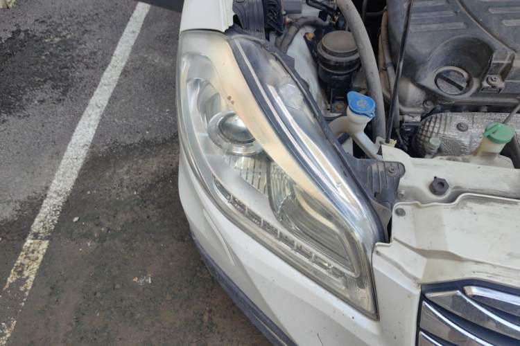 Used Suzuki S-Cross 2014 1.6L CVT Four-Wheel Drive Luxury Version Right Front Headlight