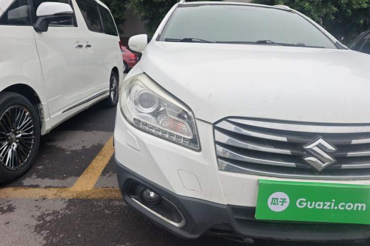 Used Suzuki S-Cross 2014 1.6L CVT Two-Wheel Drive Elite Version Right Front Headlight