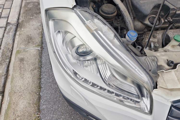 Used Suzuki S-Cross 2014 1.6L CVT Two-Wheel Drive Elite Version Right Front Headlight
