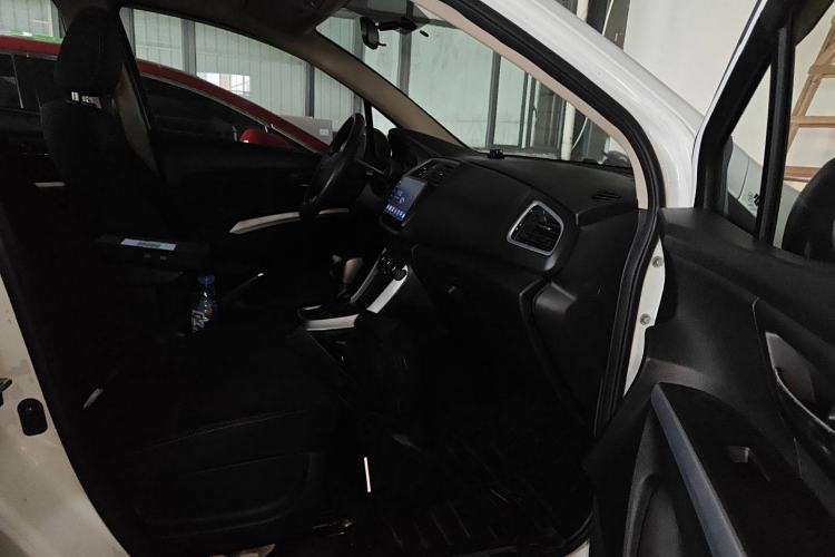 Used Suzuki S-Cross 2014 1.6L CVT Two-Wheel Drive Entry Model Right Front Seat