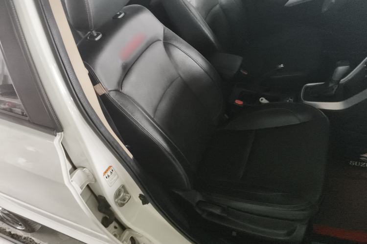 Used Suzuki S-Cross 2014 1.6L CVT Four-Wheel Drive Luxury Version Right Front Seat