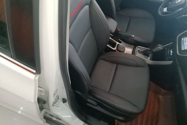Used Suzuki S-Cross 2014 1.6L CVT Two-Wheel Drive Elite Version Right Front Seat
