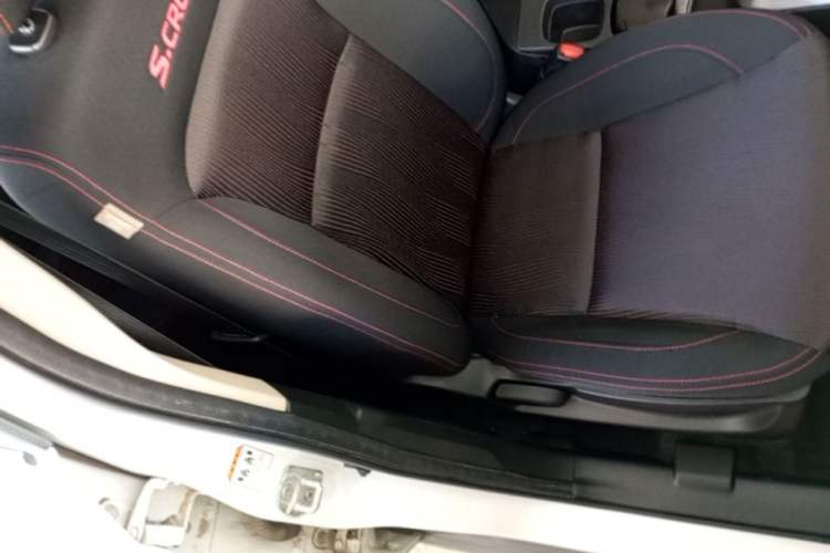 Used Suzuki S-Cross 2014 1.6L Manual Two-Wheel Drive Entry Model Right Front Seat