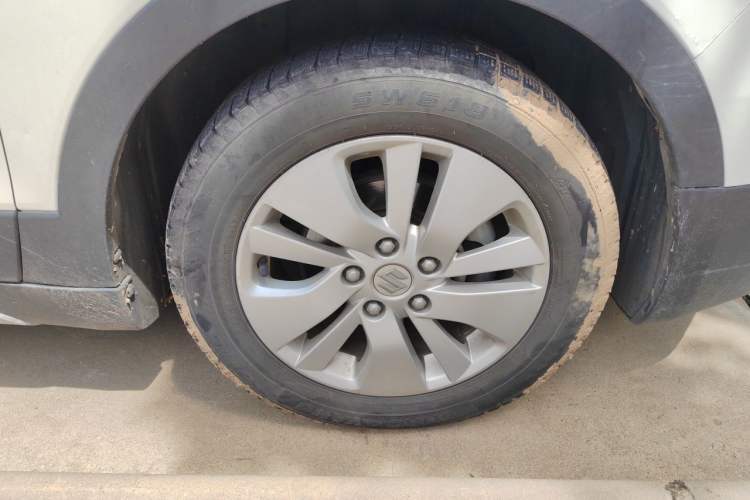 Used Suzuki S-Cross 2014 1.6L CVT Two-Wheel Drive Elite Version Right Front Wheel Hub