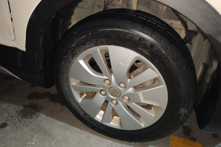 Used Suzuki S-Cross 2014 1.6L CVT Two-Wheel Drive Elite Version Right Front Wheel Hub