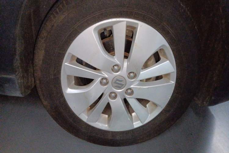 Used Suzuki S-Cross 2014 1.6L CVT Two-Wheel Drive Elite Version Right Front Wheel Hub