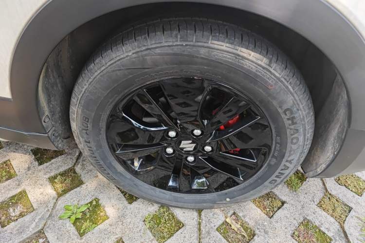 Used Suzuki S-Cross 2014 1.6L CVT Two-Wheel Drive Elite Version Right Front Wheel Hub