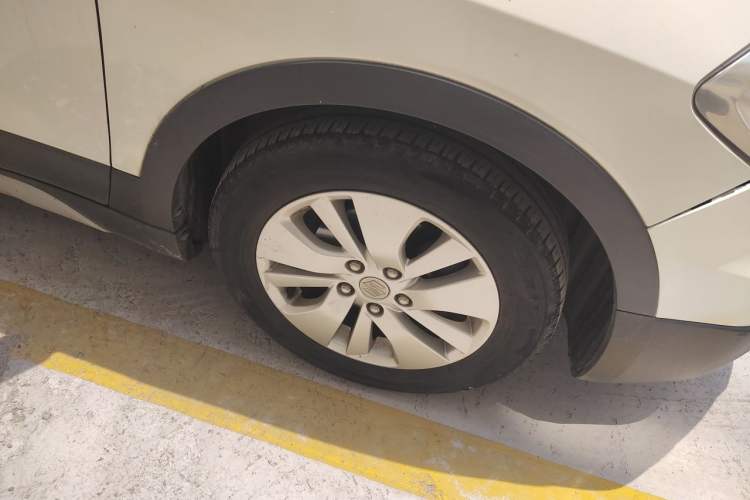 Used Suzuki S-Cross 2014 1.6L CVT Two-Wheel Drive Elite Version Right Front Wheel Hub