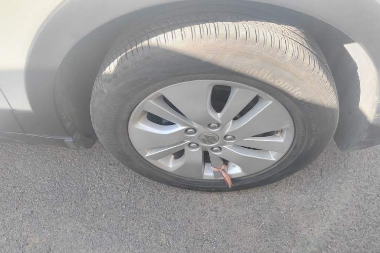 Used Suzuki S-Cross 2014 1.6L Manual Two-Wheel Drive Entry Model Right Front Wheel Hub