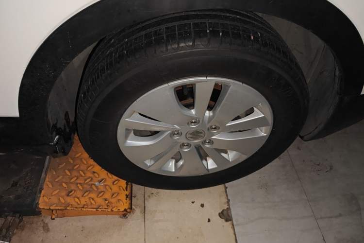 Used Suzuki S-Cross 2014 1.6L CVT Two-Wheel Drive Elite Version Right Front Wheel Hub