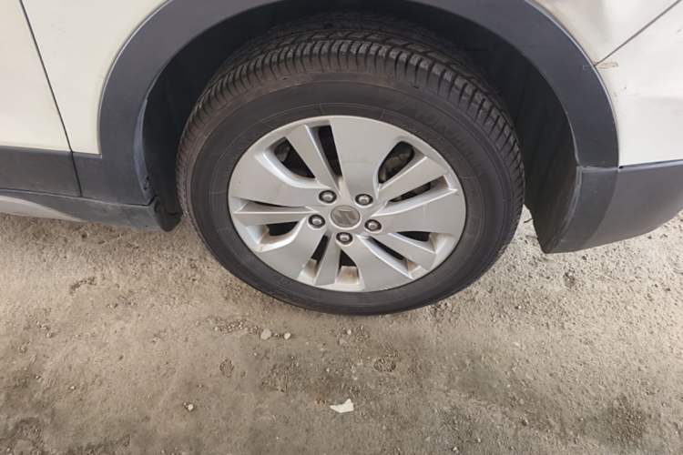 Used Suzuki S-Cross 2014 1.6L CVT Two-Wheel Drive Elite Version Right Front Wheel Hub